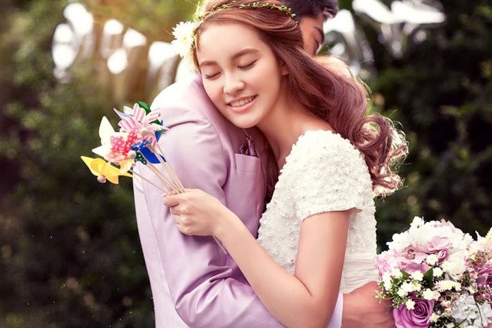 How to Lose a Guy or a Girl in 10 Ways