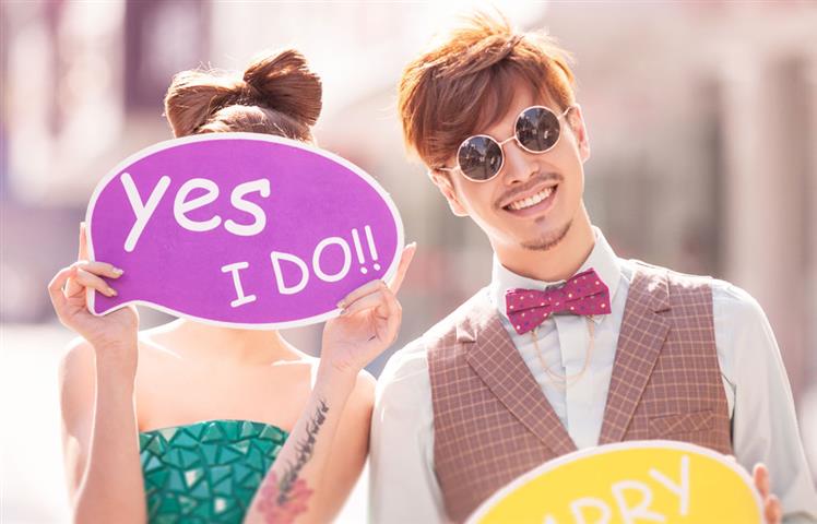 7 Signs He Is Falling In Love With You