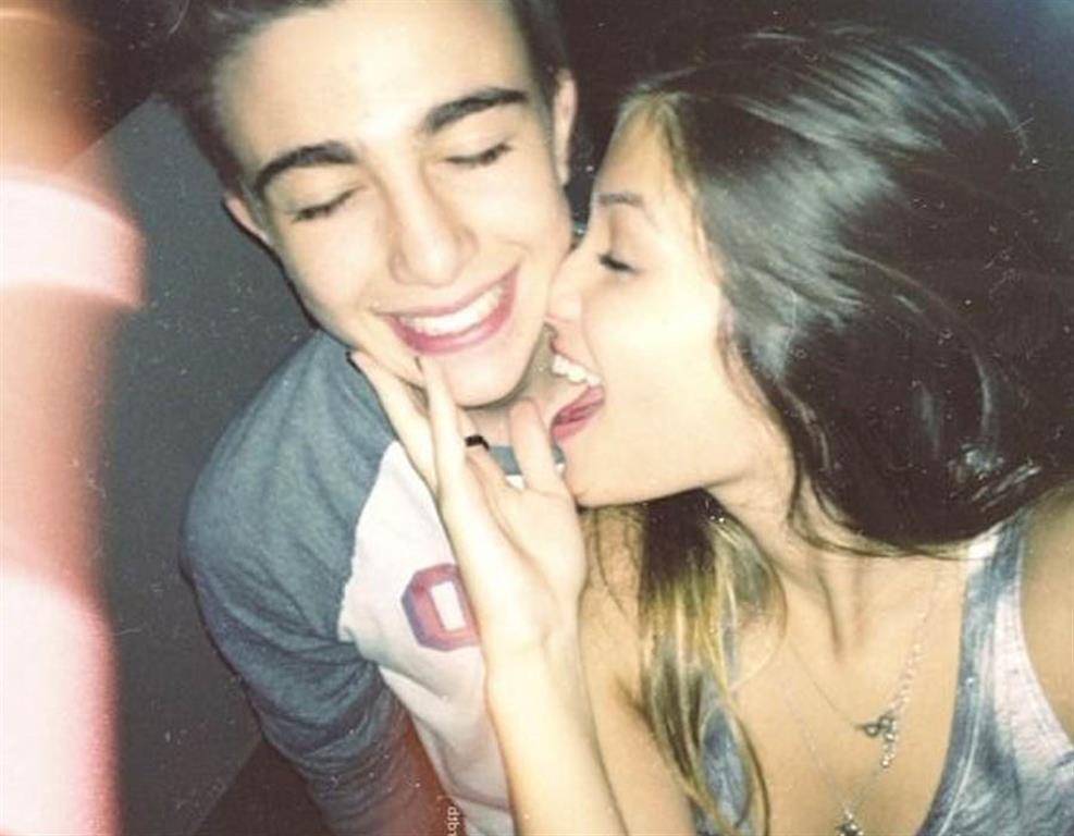 13 Signs that the Friends Picked by You are Ruining Your Relationship