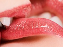 11 Truthful Reasons Why Women Cheat So Easily -likelovequotes