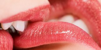 11 Truthful Reasons Why Women Cheat So Easily -likelovequotes