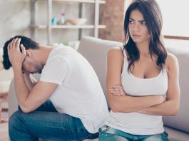 17 Signs of a Jealous & Possessive Boyfriend