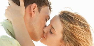 10 Subtle Cues a Girl Gives If She Wants You to Make the First Move