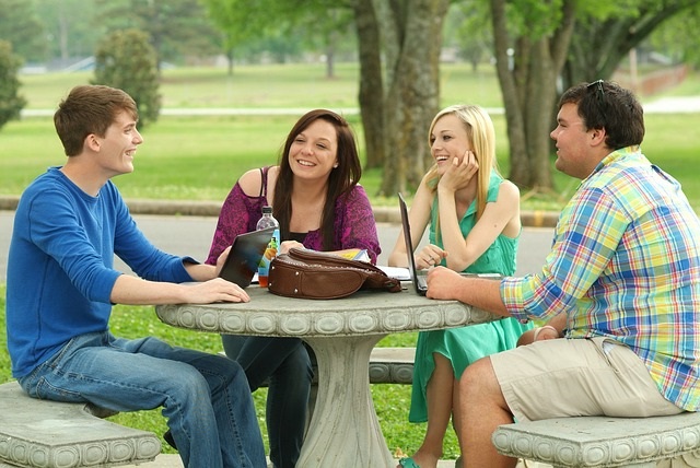 7 Double Dating Ideas for Couples