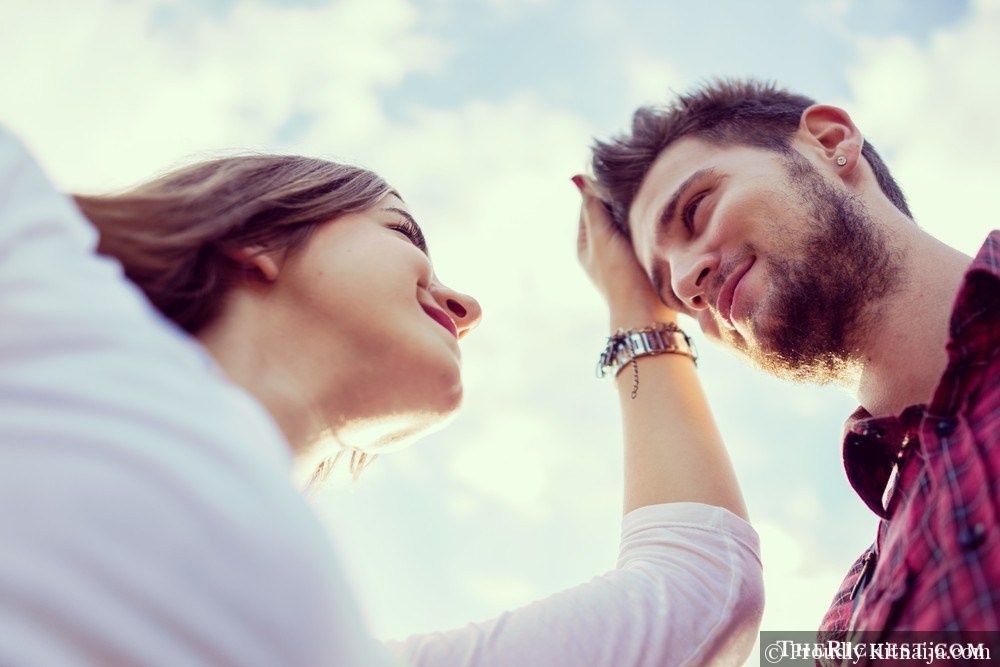 Signs to Know She is Flirting With You.