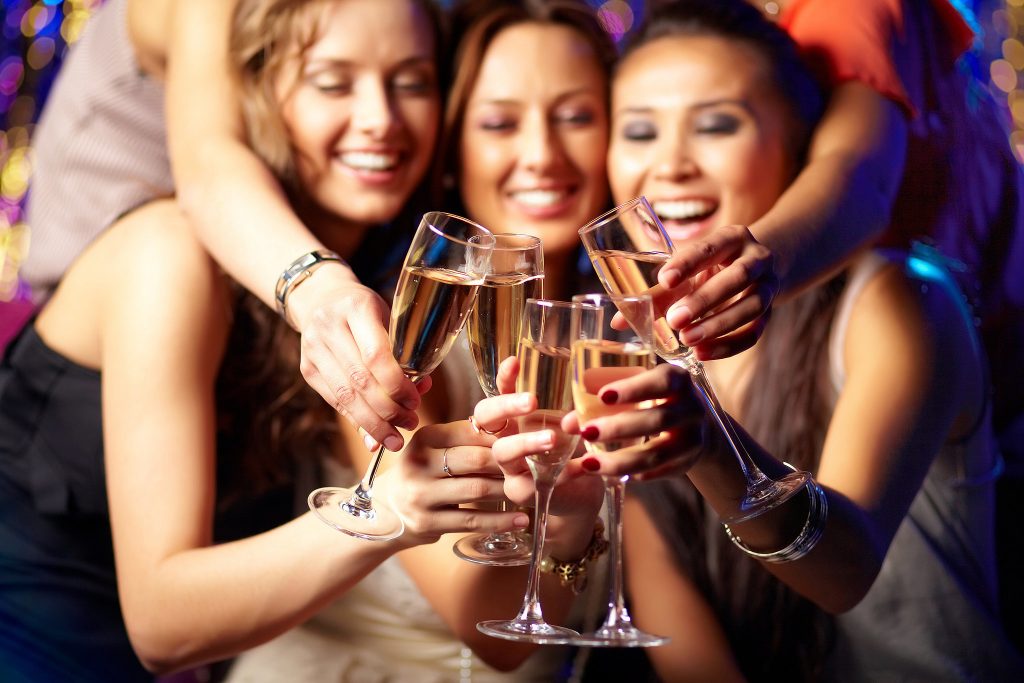 Quick 4 Ways To Make Him Feel Effectively Jealous