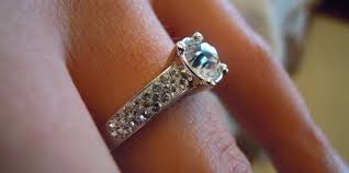 Signs He Is Going To Propose You - Marry Me!