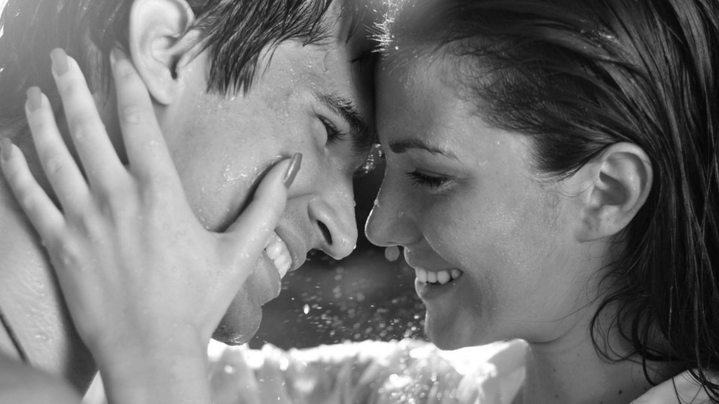 Attract Ways To Tell You Like Them-likelovequotes