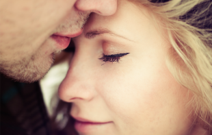 Singlehood Vs In a Relationship: Decoding Them