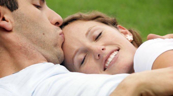 Heads Up Men : 6 Simple Phrases to Ignite Her Passion