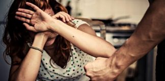 Painful Signs You're Losing Yourself In Your Relationship